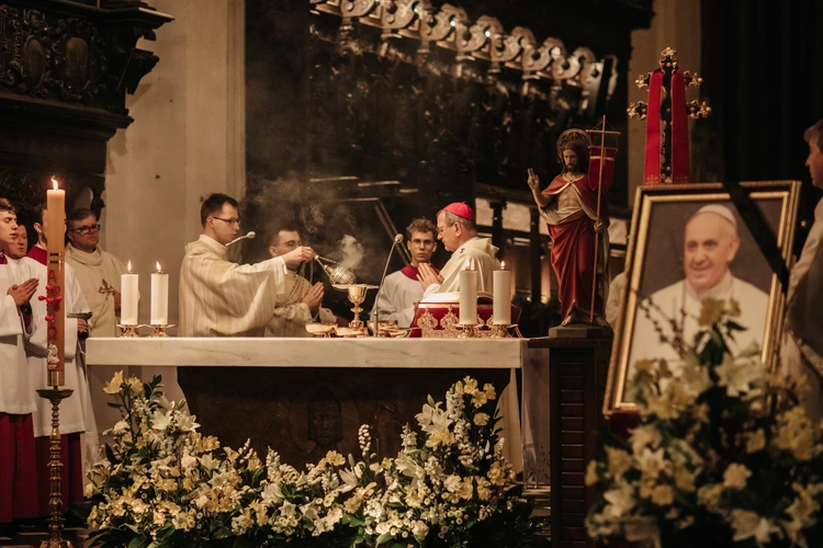 Msza św. w intencji zmarłego papieża Franciszka