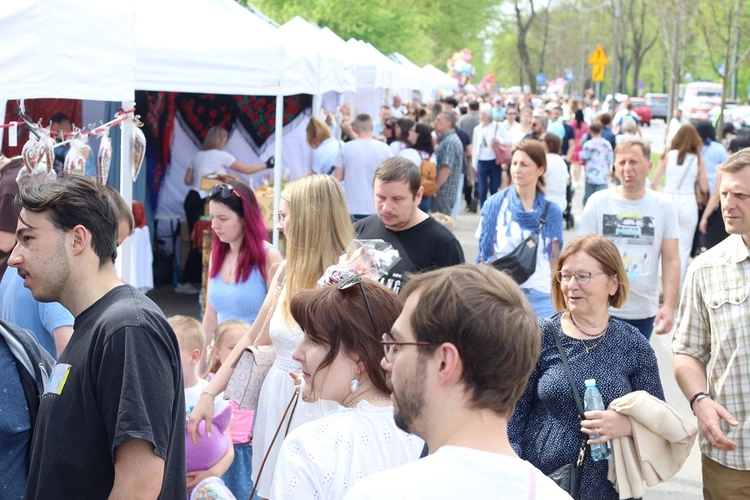 Odpustowy jarmark Emaus