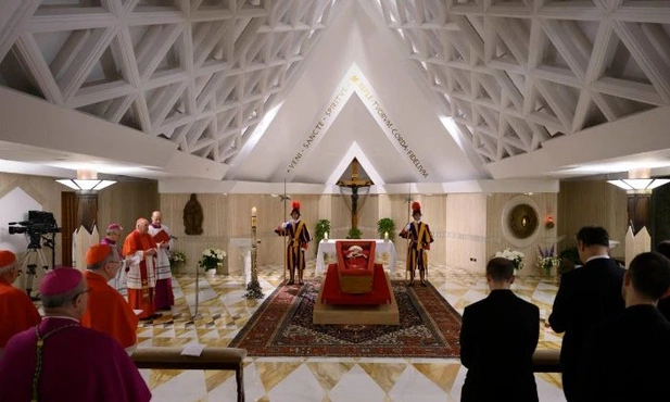 W środę trumna z ciałem Papieża Franciszka zostanie przeniesiona do Bazyliki św. Piotra