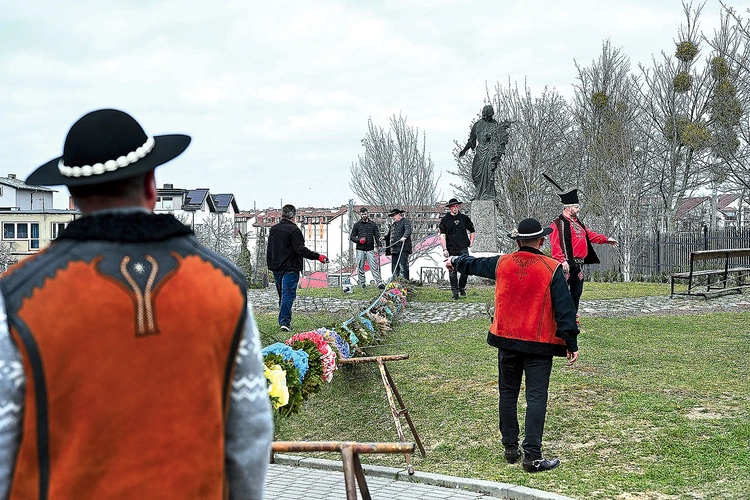 Z roku na rok wielkanocna ozdoba z Gdańska rośnie.