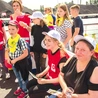 Wolontariuszy w charakterystycznych koszulkach i kamizelkach można spotkać wszędzie, gdzie dzieje się dobro. Na zdjęciu na corocznym rejsie organizowanym z okazji Dnia Dziecka.