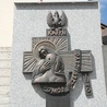 Fragment pomnika, który został wzniesiony w 2021 r. przy opolskim kościele bł. Czesława. 