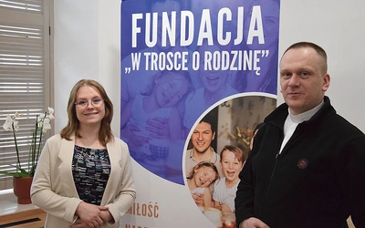 Siedziba organizacji mieści się w budynku kurii.