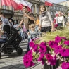 Z pl. Zamkowego marsz skieruje się do parku Marszałka E. Rydza-Śmigłego, w sąsiedztwie pl. Trzech Krzyży.