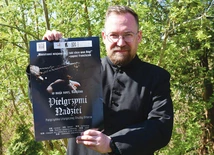 Ks. J. Polak  pochodzi z Małomic. Obecnie jest wikariuszem parafii pw.  Świętej Jadwigi Śląskiej w Krośnie Odrzańskim. Jakie są jego pasje?  – Ojcowie pustyni, górskie wędrówki i zdobywanie szczytów, dobry kryminał (oczywiście książka) i sport – wyjaśnia ks. Jędrzej.