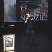 Marcin Kwaśny swoim świadectwem wywołał lawinę pytań, na które chętnie odpowiadał, mówiąc o potędze Boga.