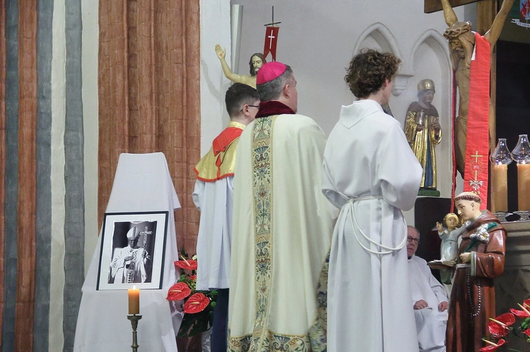 Msza w intencji zmarłego papieża Franciszka