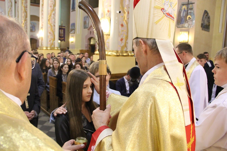 Bierzmowanie w Porąbce Uszewskiej 2025