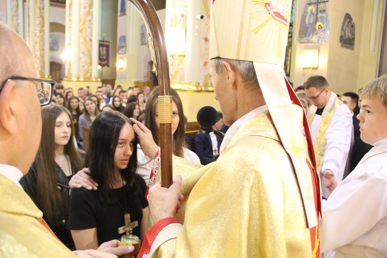 Bierzmowanie w Porąbce Uszewskiej 2025