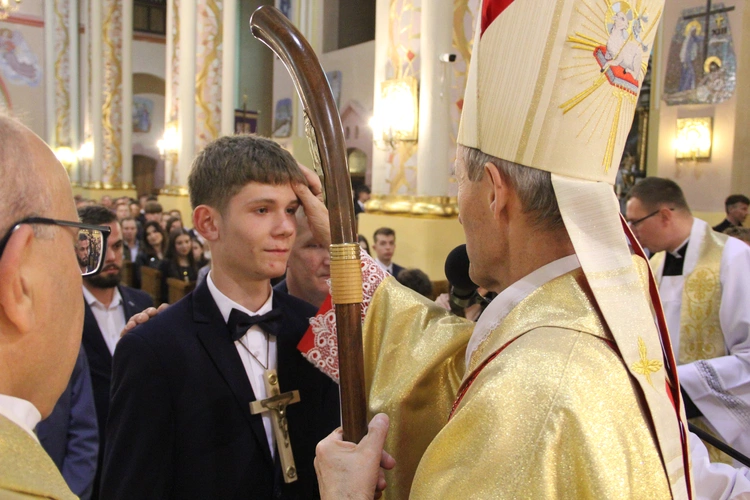 Bierzmowanie w Porąbce Uszewskiej 2025