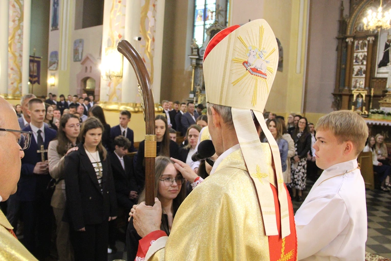 Bierzmowanie w Porąbce Uszewskiej 2025