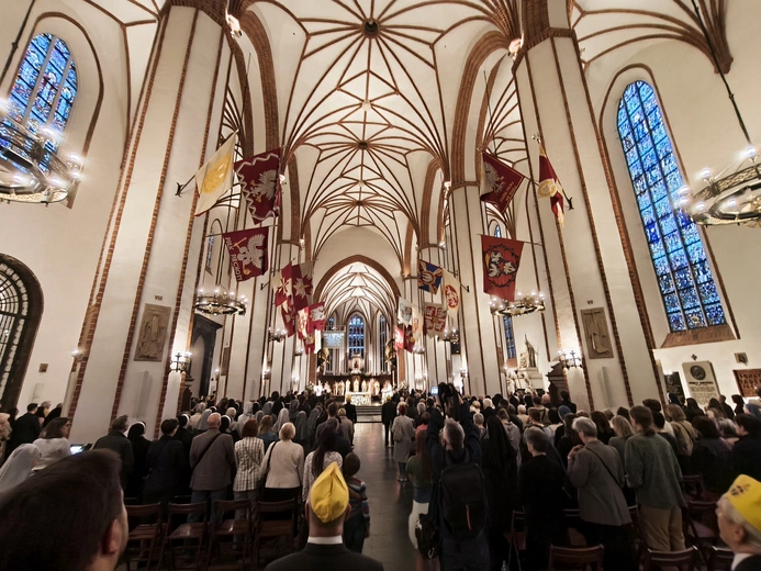Msza św. za Franciszka w archikatedrze warszawskiej