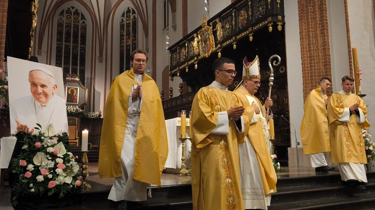 Warszawiacy modlili się za Franciszka