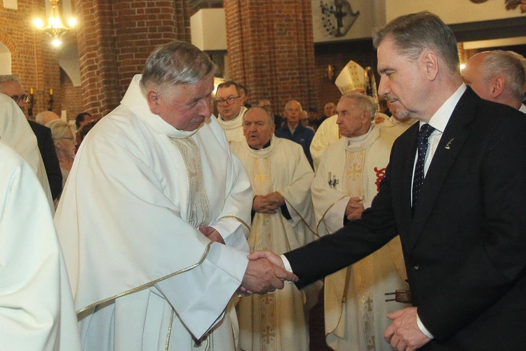 Msza św. inaugurująca zjazd NSZZ "Solidarność", cz. 1