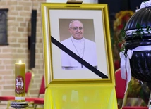 Msza św. w intencji śp. papieża Franciszka