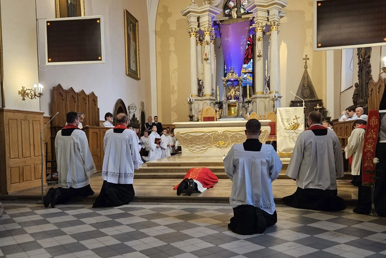 Wsparcie dla trzech parafii