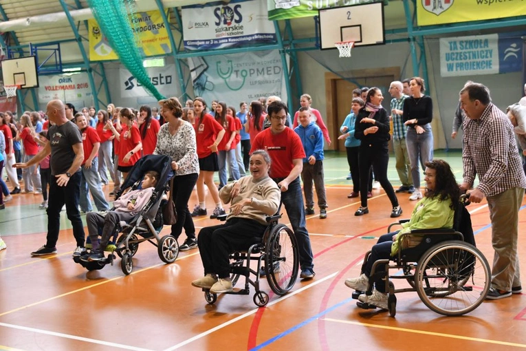 Radość, zabawa i taniec, czyli Dzień Dobra Caritas