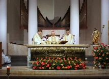 Bp Szkudło: niech słowo „świadectwo” pozostanie testamentem papieża w naszych sumieniach