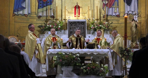 Abp Kupny: Droga naszych rodaków na Sybir była drogą przez ciemną dolinę