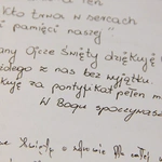 Tarnów. Księga kondolencyjna po śmierci papieża