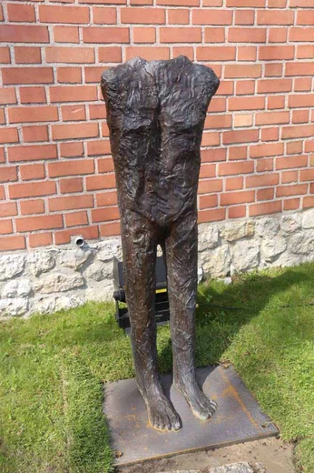 Wystawa rzeźb Magdaleny Abakanowicz