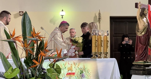 Mszy św. w intencji maturzystów przewodniczył bp Wojciech Osial.