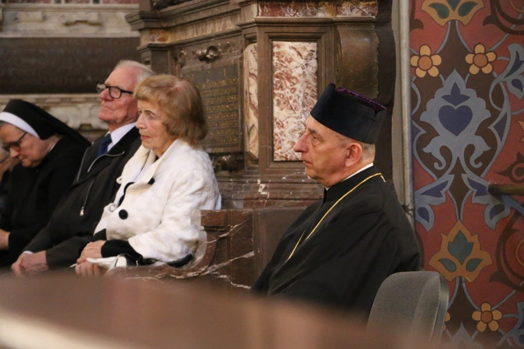 Płock. Msza za Ojca Świętego
