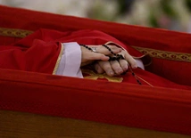 Ogłoszono treść rogito, aktu wkładanego do trumny Franciszka