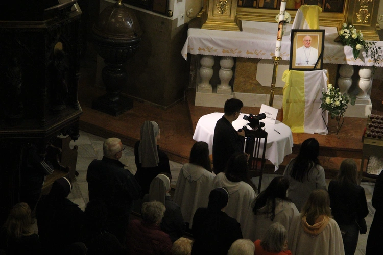 Tarnow. Modlitwa za śp. Franciszka w katedrze