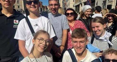 Dziś wszystkie drogi prowadzą do Rzymu, na pogrzeb papieża Franciszka