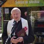 Lodówka społeczna "Serce w słoiku"