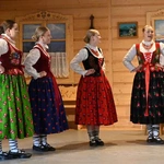 Ze śpiewem i muzyką