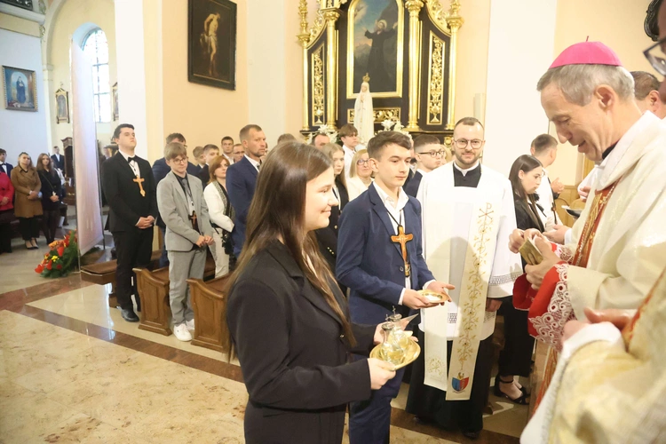 Bierzmowanie w Oleśnie