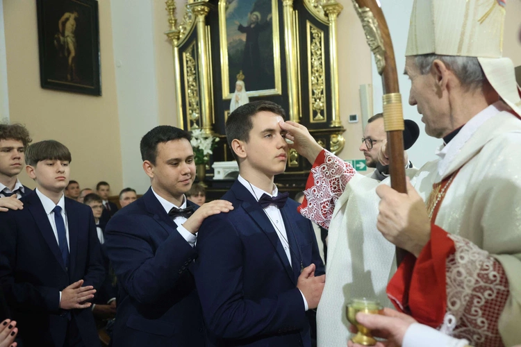 Bierzmowanie w Oleśnie