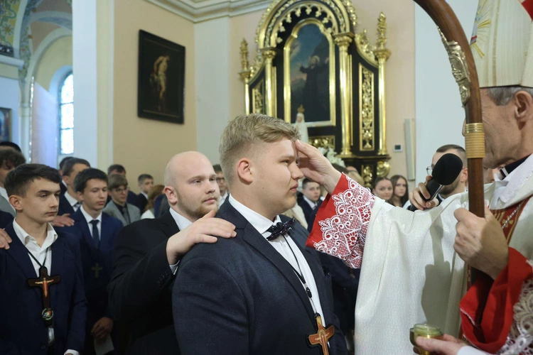 Bierzmowanie w Oleśnie