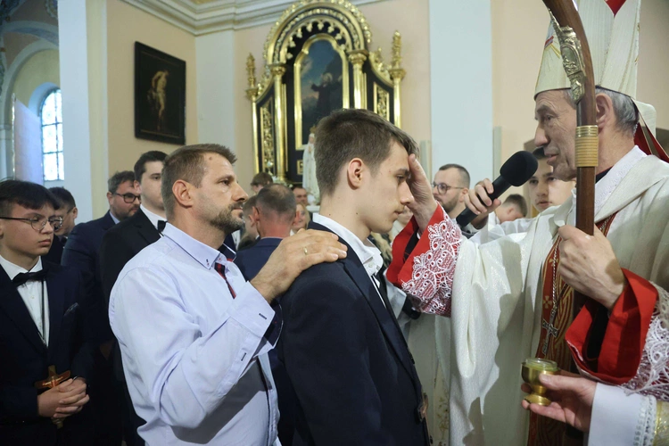 Bierzmowanie w Oleśnie