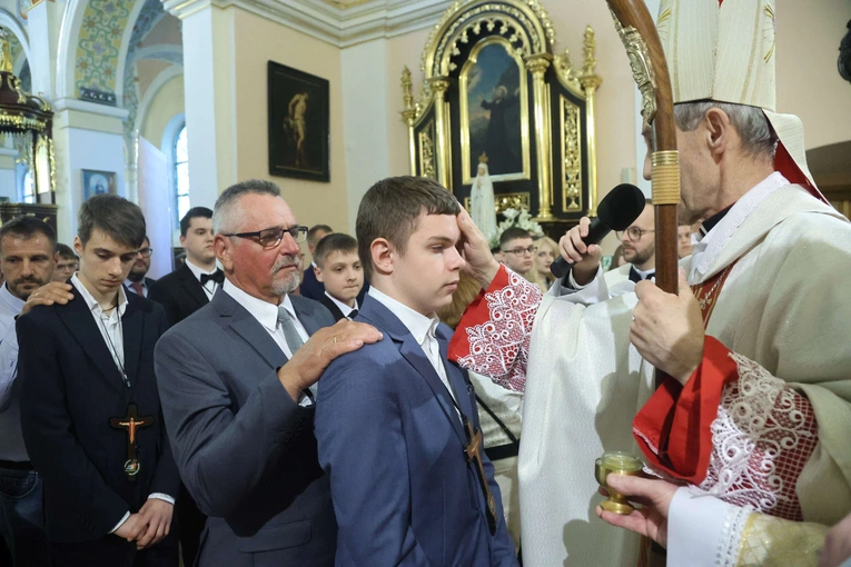 Bierzmowanie w Oleśnie