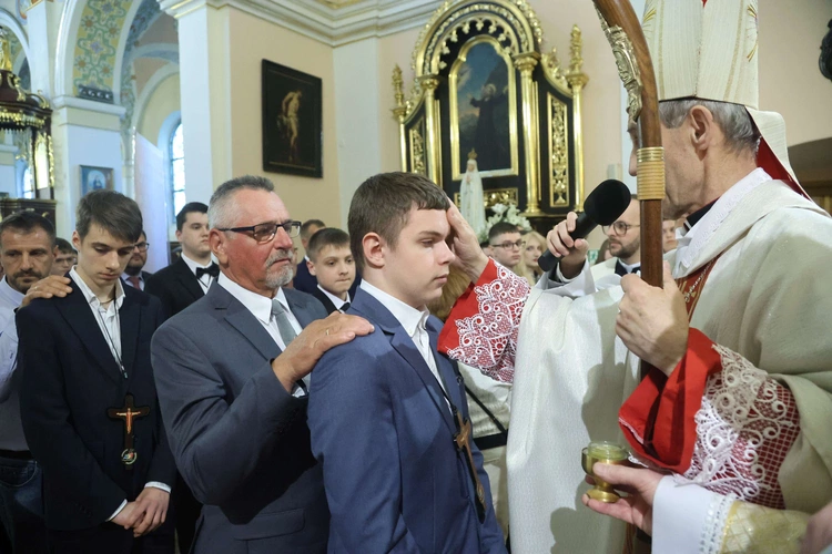 Bierzmowanie w Oleśnie