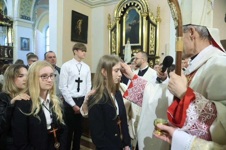Bierzmowanie w Oleśnie