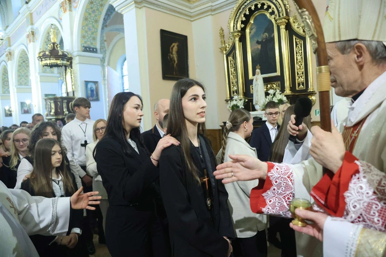 Bierzmowanie w Oleśnie