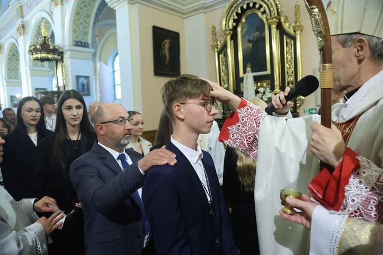 Bierzmowanie w Oleśnie