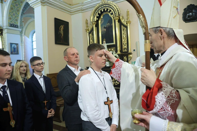 Bierzmowanie w Oleśnie