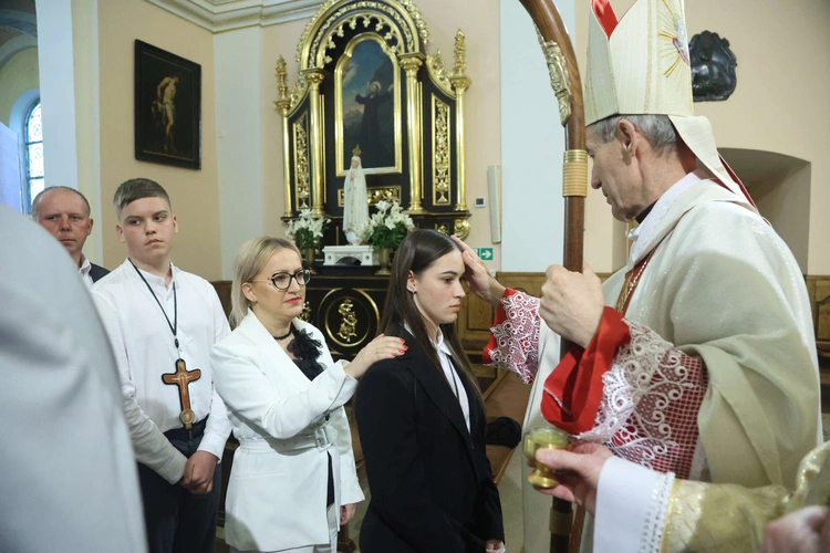 Bierzmowanie w Oleśnie