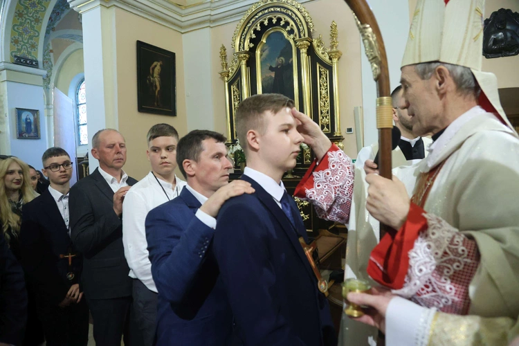 Bierzmowanie w Oleśnie