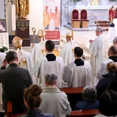 Modlitwa za zmarłego papieża Franciszka