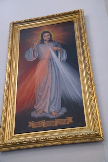Abp Mieczysław Mokrzycki intronizował relikwie św. Jana Pawła II we Wrocławiu-Ołtaszynie