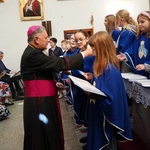 Abp Mieczysław Mokrzycki intronizował relikwie św. Jana Pawła II we Wrocławiu-Ołtaszynie
