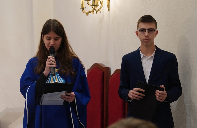 Abp Mieczysław Mokrzycki intronizował relikwie św. Jana Pawła II we Wrocławiu-Ołtaszynie