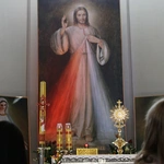 Godzina Miłosierdzia w Sanktuarium Bożego Miłosierdzia w Płocku