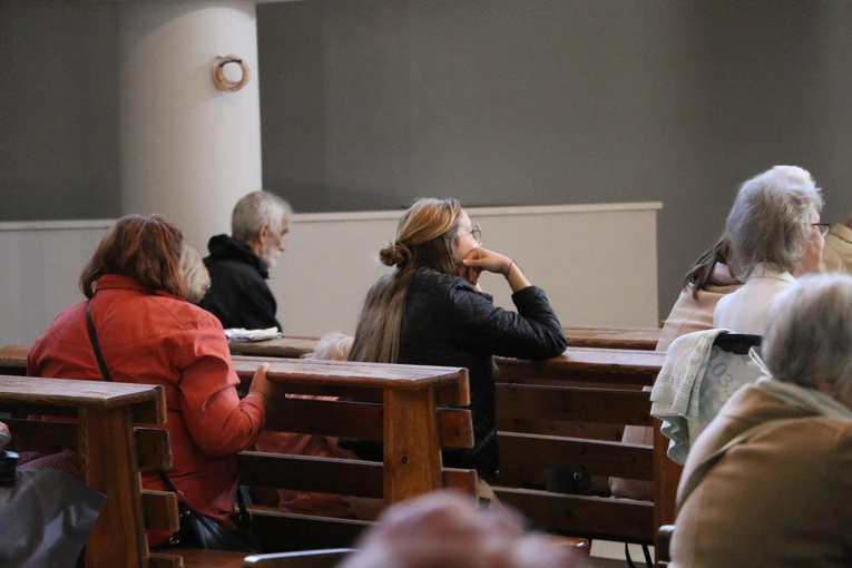 Godzina Miłosierdzia w Sanktuarium Bożego Miłosierdzia w Płocku